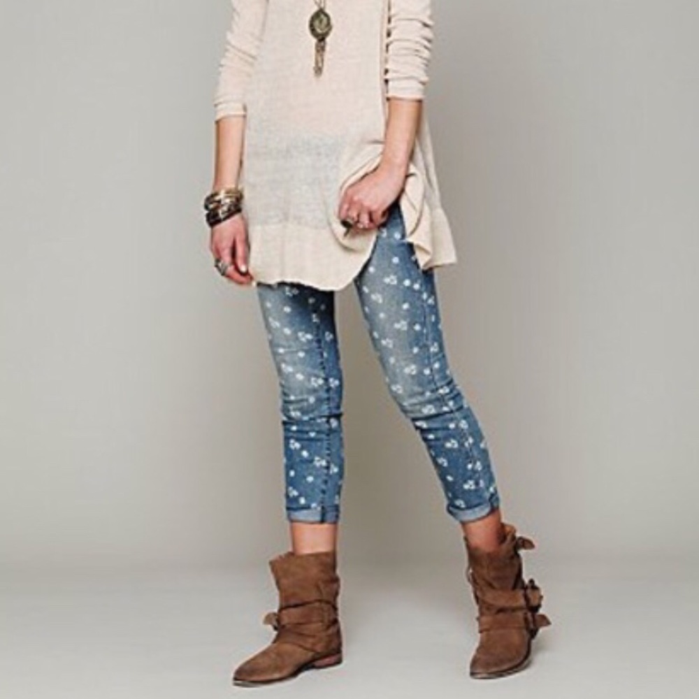 Ditsy Daisy Floral Print Skinny Ankle Crop Jeans
